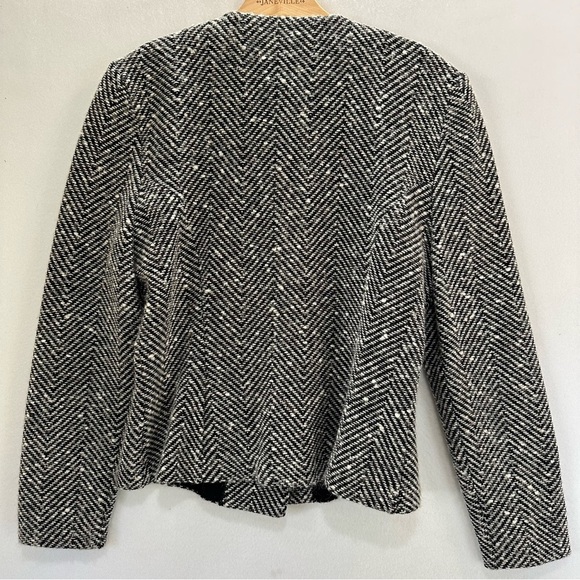 St. John by Marie Gray Herringbone Fitted Black and White Jacket Blazer Size 10 - Picture 4 of 7